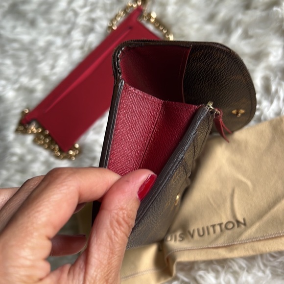 Louis Vuitton Emilie Monogram Wallet On Chain ❤️ - Picture 5 of 14